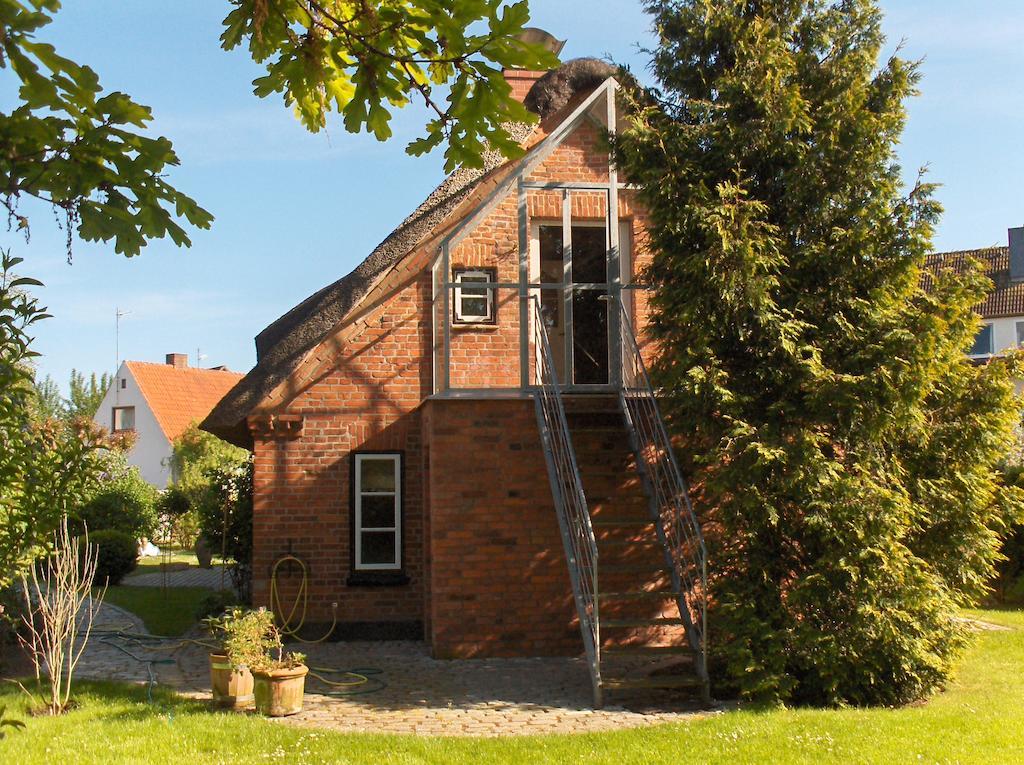 Das Reetdachhaus - Paulines Hoeft Apartamento Grömitz Exterior foto